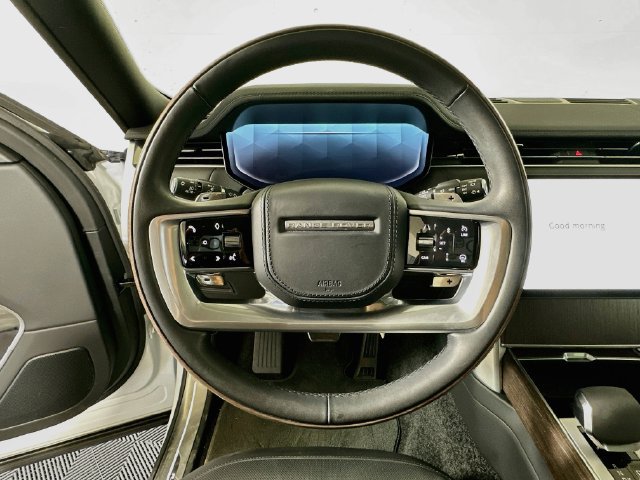 Used 2025 Land Rover Range Rover SE AWD/4WD image 12