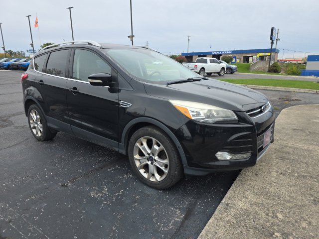 Used 2016 Ford Escape Titanium w/ Equipment Group 301A AWD/4WD image 2