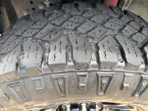 Used 2021 Ford F250 Lariat w/ Tremor Off-Road Package AWD/4WD image 12