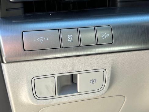 Certified 2024 Hyundai Kona SEL AWD/4WD image 24
