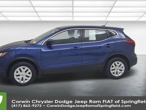 Used 2019 Nissan Rogue Sport S image 8