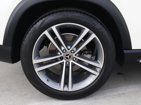 Used 2022 Mercedes-Benz GLE 350 w/ Premium Package image 9