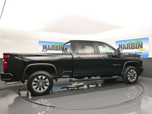 Used 2025 Chevrolet Silverado 2500 Custom w/ Custom Value Package AWD/4WD image 6