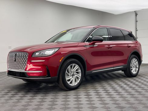 Used 2025 Lincoln Corsair FWD image 2