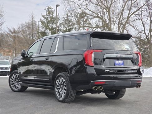 Used 2023 GMC Yukon XL Denali Ultimate image 12