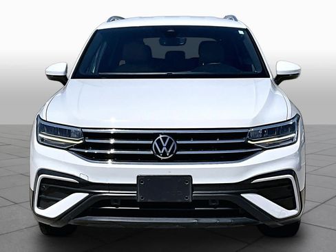 Used 2022 Volkswagen Tiguan SE FWD image 4