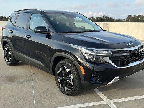 Used 2025 Kia Seltos S image 14