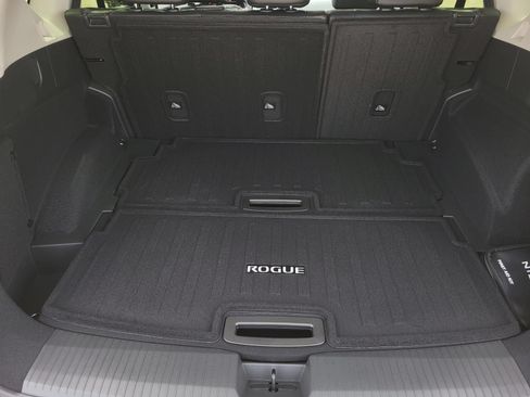 New 2026 Nissan Rogue Platinum AWD/4WD image 14
