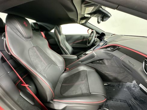 Used 2025 Ferrari Roma Spider RWD image 41
