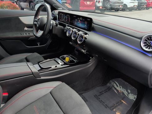 Used 2024 Mercedes-Benz CLA 250 image 25