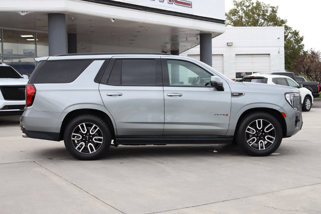 Used 2023 GMC Yukon AT4 w/ AT4 Premium Plus Package AWD/4WD image 7