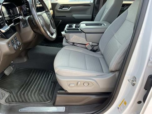 Certified 2024 Chevrolet Silverado 1500 LT AWD/4WD image 24