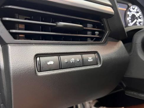 Used 2025 Nissan Altima 2.5 SV FWD image 18