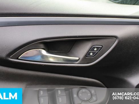 Used 2025 Buick Envista Preferred FWD image 39