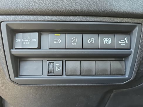 New 2026 Toyota Tundra Limited AWD/4WD image 21
