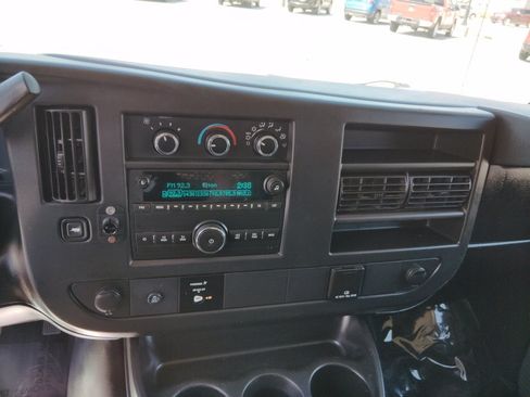 Used 2018 Chevrolet Express 2500 w/ Driver Convenience Package RWD image 17