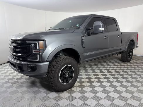 Used 2022 Ford F250 Platinum w/ Tremor Off-Road Package AWD/4WD image 3