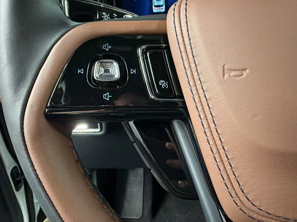 New 2027 Lincoln Aviator Reserve AWD/4WD image 17