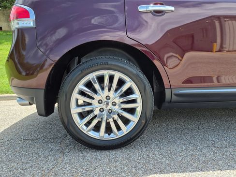 Used 2011 Lincoln MKX 2WD w/ 102A Rapid Spec Order Code image 26