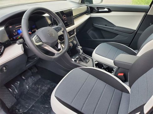 New 2026 Volkswagen Taos S image 7