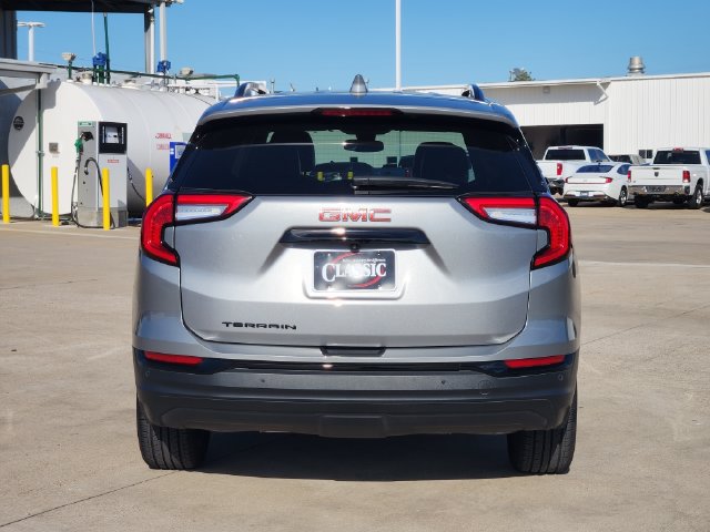 Used 2024 GMC Terrain SLT w/ Elevation Edition FWD image 6