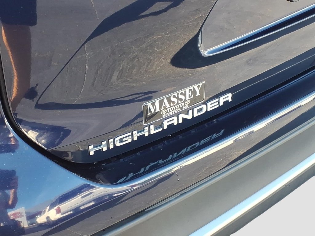 Used 2023 Toyota Highlander XSE AWD/4WD image 9