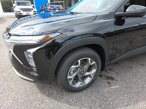 New 2026 Chevrolet Trax LT w/ Driver Confidence Package image 28