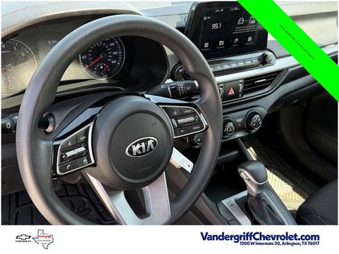 Used 2021 Kia Forte LXS FWD image 11