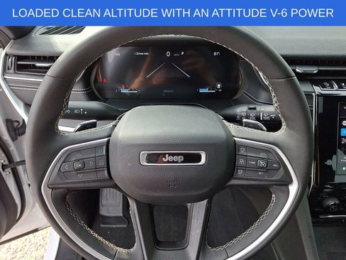 Used 2023 Jeep Grand Cherokee Altitude AWD/4WD image 19