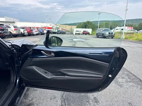 Used 2025 MAZDA MX-5 Miata Grand Touring RWD image 12
