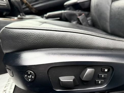 Used 2011 BMW 128i Convertible RWD image 30