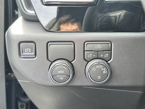 Certified 2026 Chevrolet Silverado 1500 LT RWD image 25