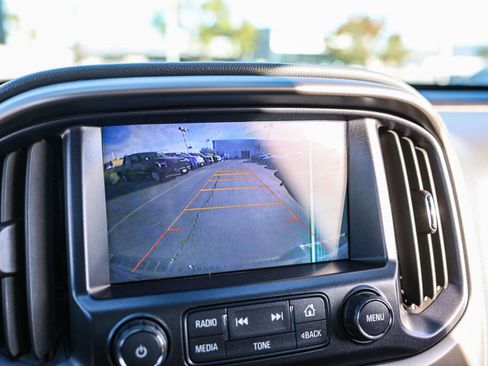 Used 2015 Chevrolet Colorado Z71 image 13