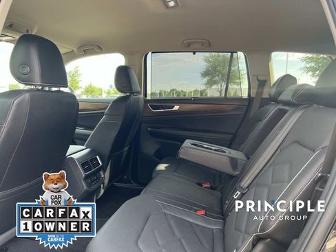 Used 2026 Volkswagen Atlas SE FWD image 29