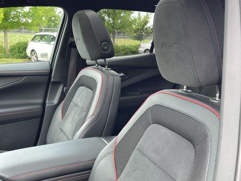 Used 2024 Chevrolet Blazer EV RS RWD image 20