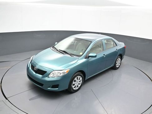 Used 2010 Toyota Corolla LE FWD image 33