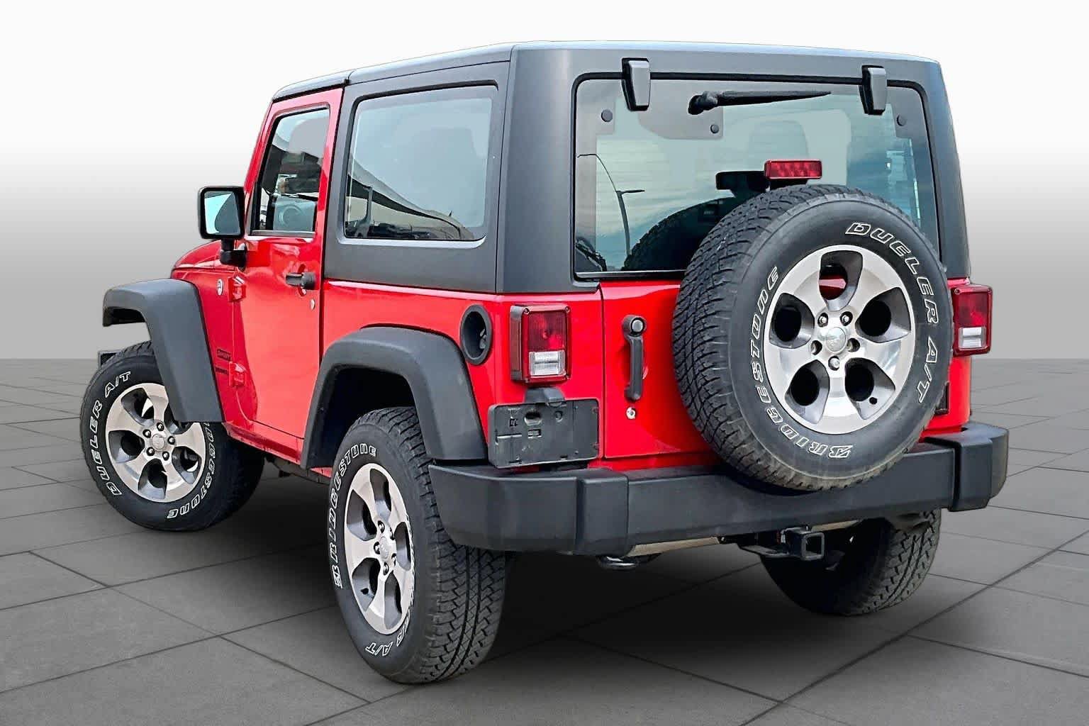 Used 2016 Jeep Wrangler Sport w/ Connectivity Group AWD/4WD image 12