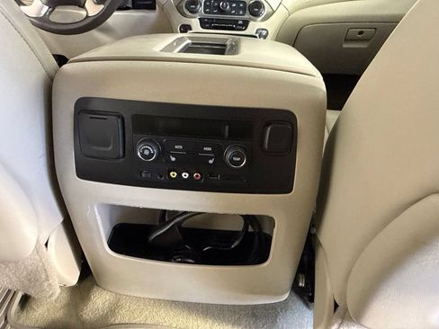 Used 2016 GMC Yukon XL Denali w/ Open Road Package AWD/4WD image 41