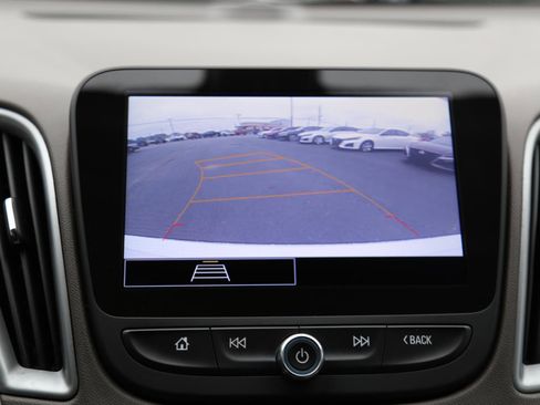 Used 2022 Chevrolet Malibu LT image 12