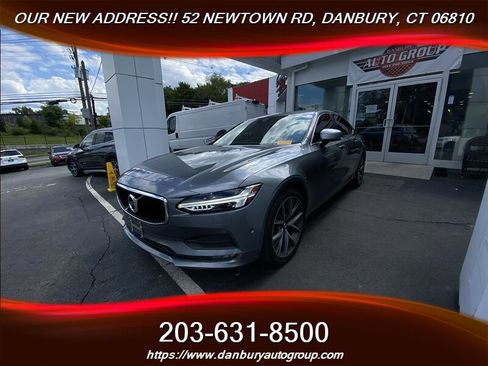 Used 2017 Volvo S90 T6 Momentum w/ Vision Package AWD/4WD image 2