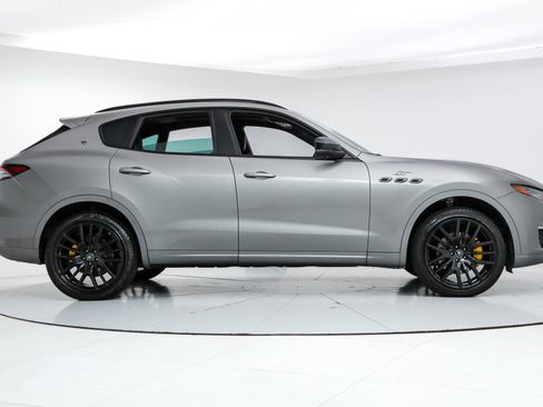 Used 2022 Maserati Levante GT image 6