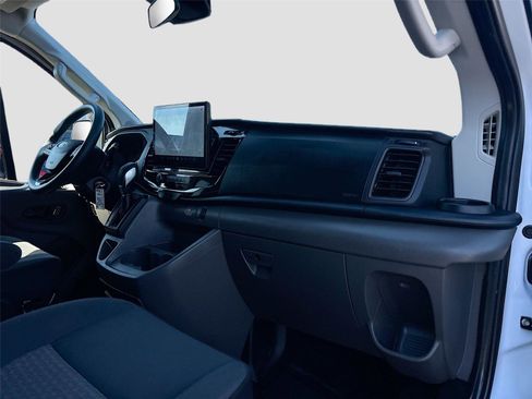 Used 2023 Ford Transit 350 XLT image 29