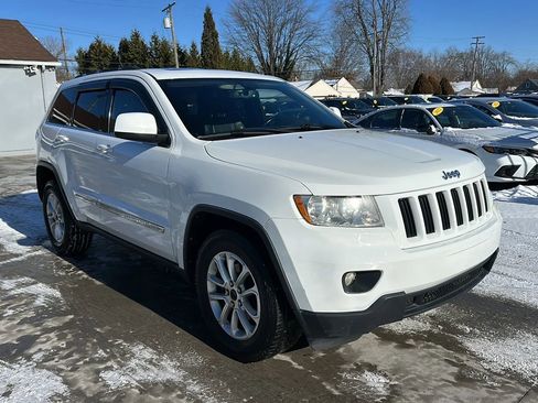 Used 2013 Jeep Grand Cherokee Laredo image 3