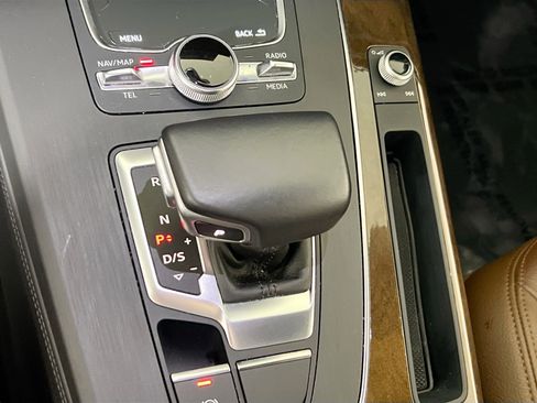 Used 2019 Audi Q5 2.0T Premium Plus w/ Premium Plus Package image 17