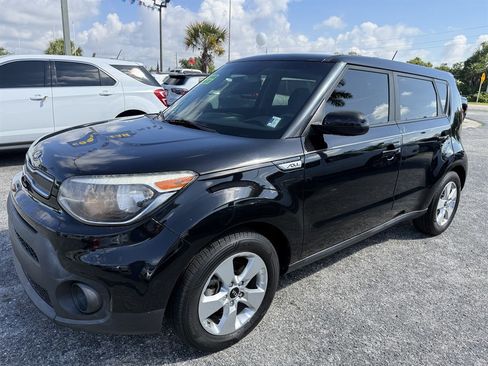 Used 2017 Kia Soul FWD image 3