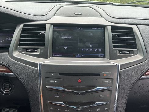 Used 2013 Lincoln MKS AWD image 4