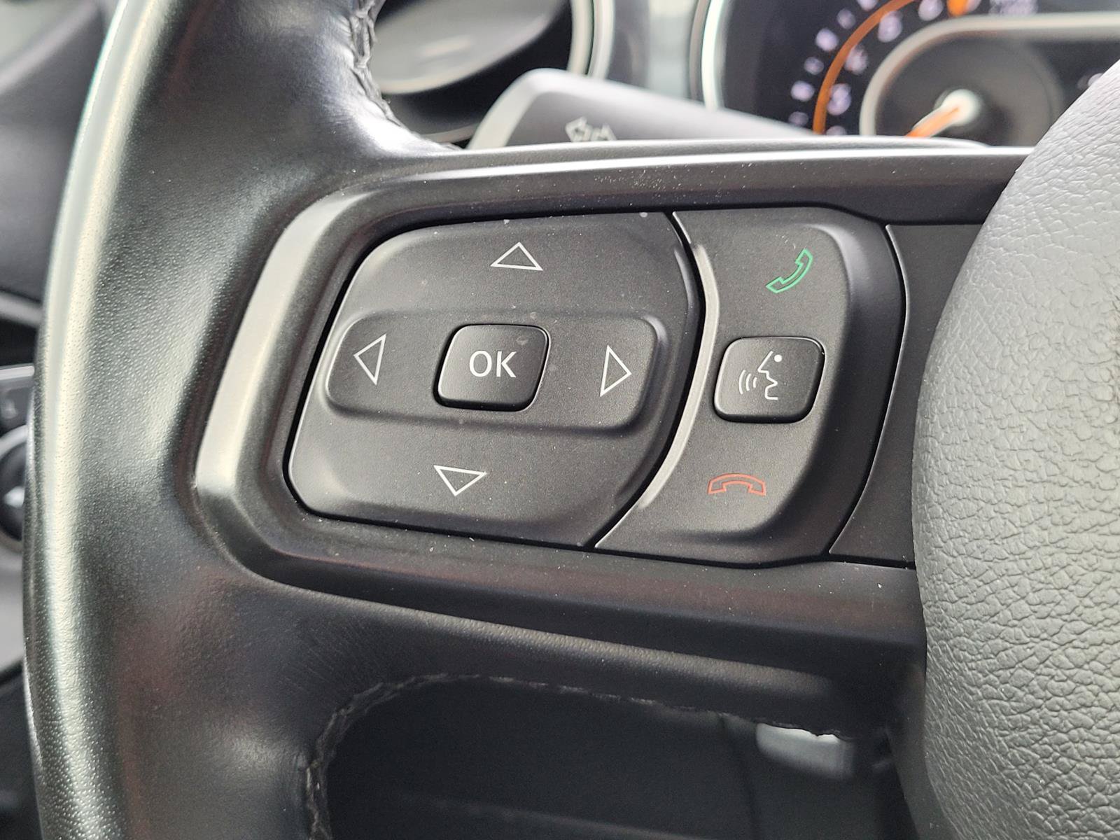 Used 2022 Jeep Gladiator Sport AWD/4WD image 9