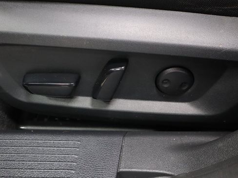 Certified 2023 Nissan Rogue SV image 26