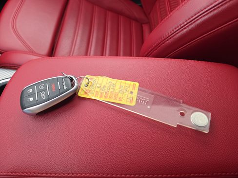 Used 2022 Alfa Romeo Stelvio Veloce image 30