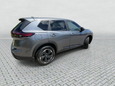 Certified 2026 Nissan Rogue SV w/ Cold Weather Package AWD/4WD image 8